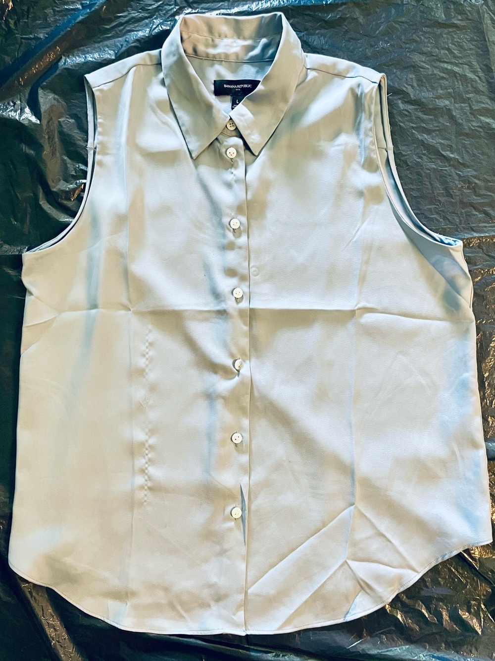Banana Republic sleeveless dress shirt